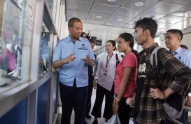 Dukung Program Nontunai, Transjakarta Ganti Alat Bayar EDC ke TOB
