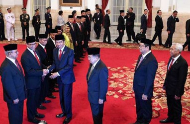 Jokowi Minta Pemberian Bintang Mahaputra Diperketat