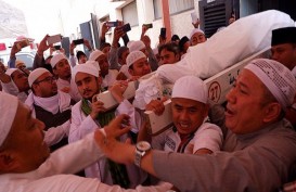 CEK FAKTA : Kontroversi Habib Rizieq Memimpin Doa di Pemakaman Mbah Moen