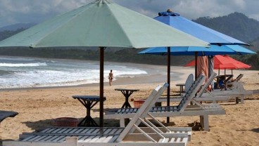 Perhutani Kembangkan Wisata Alam Pulau Merah Banyuwangi