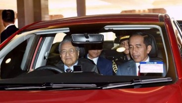 PM Mahathir Beri Layanan Istimewa, Sopiri Jokowi ke Lokasi Jamuan Santap Siang