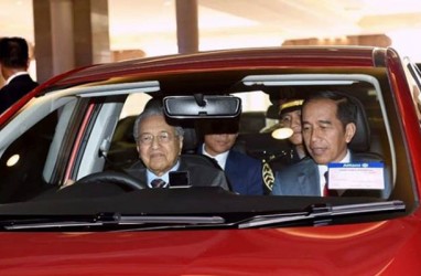 PM Mahathir Beri Layanan Istimewa, Sopiri Jokowi ke Lokasi Jamuan Santap Siang