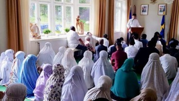 WNI di Swedia Salat Iduladha di Wisma Duta RI