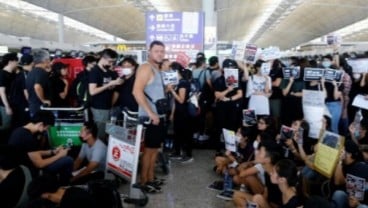 Otoritas Bandara Hongkong Batalkan Semua Penerbangan Senin, 12 Agustus