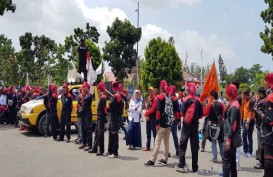 Buruh Demo Minta Pengadilan Hubungan Industrial Hadir di Batam