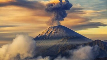 Gunung Semeru Menunjukkan Peningkatan Aktivitas