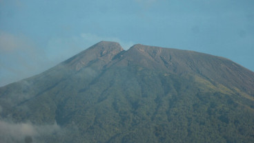 Status Waspada, Warga Diimbau Jaga Jarak dari Gunung Slamet