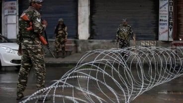 Pemerintah India Buka Sebagian Akses Telepon, Kashmir Masih Tegang