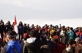 Pesan Kemerdekaan dari Puncak Tertinggi Kedua di Indonesia