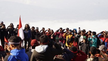 Pesan Kemerdekaan dari Puncak Tertinggi Kedua di Indonesia