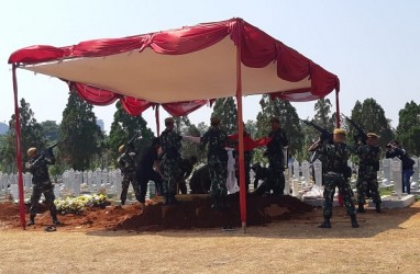 Pemakaman Menteri PU Suyono Sosrodarsono