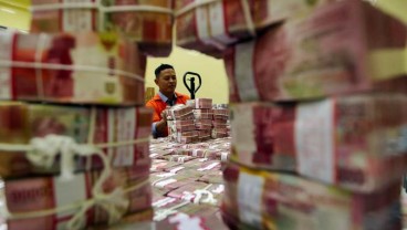 Kurs Jisdor Menguat ke Rp14.203, Rupiah Terapresiasi Nantikan RDG BI Pekan Ini