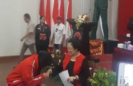 Risma Jadi Ketua Bidang Kebudayaan PDIP, Alasannya Sukses di Surabaya