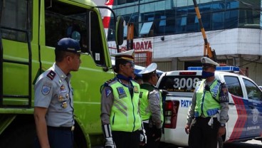 Dishub Kota Semarang Tertibkan Truk Bongkar Muat Sembarangan