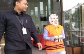 Kasus Suap Bowo Sidik : Hakim Tipikor Jatuhkan Vonis 1,5 Tahun Penjara ke Asty Winasty