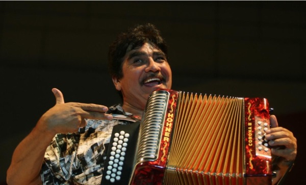 Akordeon Meksiko Celso Pina Meninggal di Usia 66 tahun