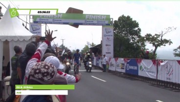 Tour de Indonesia 2019: Benjamin Dyball Juarai Etape 5 Gilimanuk-Batur. Ini videonya