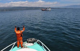 Tim SAR Temukan Satu Jasad Nelayan Hilang di Pantai Lugina