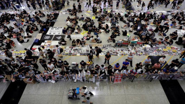 Polisi Hong Kong Tangkap 36 Demonstran, yang Termuda Berusia 12 Tahun