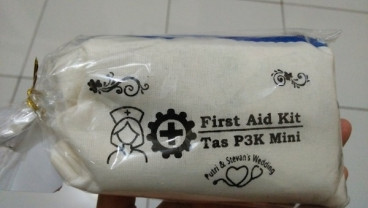 Unik, Souvenir Pesta Pernikahan Berupa P3K Mini