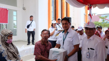 Antam, Jasindo, dan Indofarma Sumbangkan Hasil Pasar Murah ke Sarana Ibadah
