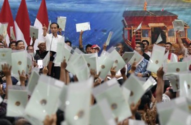 Jokowi Hadiri Acara Penyerahan 3.800 Sertifikat Tanah di Purworejo