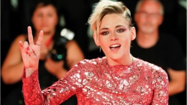 Perankan Jean Seberg, Kristen Stewart Potong Rambut