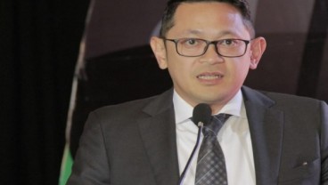 Komitmen Pengelolaan Transportasi Darat Diperlukan 