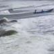 Gelombang di Pantai Selatan Capai 5 Meter, Nelayan dan Usaha Wisata Diminta Waspada