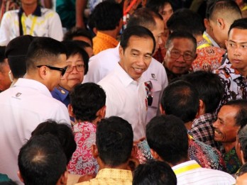 Jokowi Serahkan SK Hutan Adat ke Masyarakat Adat Kalbar