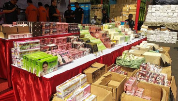 Polda Jabar Sita Ratusan Ribu Produk Kosmetik Kadaluarsa