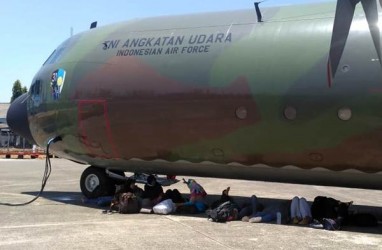 Hercules TNI Jemput Pelajar Papua kembali ke Tempat Belajarnya