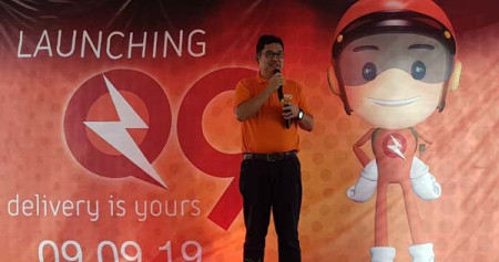 Kepala Kantor Pos Regional 7 Jatim Arifin Muchlis saat memberi sambutan dalam peluncuran layanan pengiriman barang Q9 sameday service di Surabaya, Senin (9/9/2019).