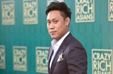 Blak-blakan Sutradara Crazy Rich Asians soal Hengkangnya Penulis Skenario karena Upah