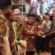 Gunakan Kewenangan, Presiden Jokowi Paksa BUMN Rekrut Lulusan asal Papua