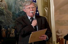 Tiba-tiba, Presiden Trump Pecat Penasihat Keamanan John Bolton