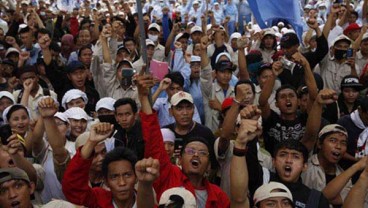 Buruh Batam Demo Tolak Revisi UU Ketenagakerjaan