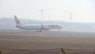 Meski Kabut Asap Turunkan Jarak Pandang, AP I Pastikan Bandara SAMS Beroperasi Normal