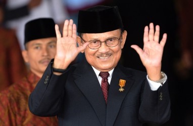 B.J. Habibie Layak Jadi Bapak Supply Chain Indonesia