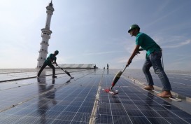 Kementerian ESDM Bakal Buat Aturan Pemasangan PLTS Atap untuk Industri