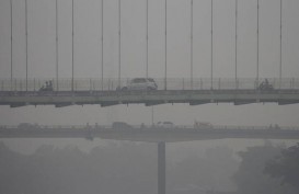 Jembatan Siak IV Pekanbaru Seakan Hilang Ditelan Asap