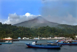 Erupsi Gunung Karangetang, Puluhan Warga Dievakuasi