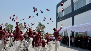Cetak SDM Andal, Toyota Academy Rayakan Kelulusan 63 Wisudawan