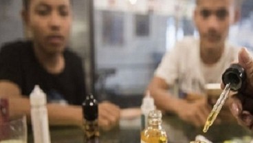 CEK FAKTA: Benarkah Risiko Kematian Rokok Elektrik atau Vape Lebih Rendah?