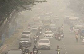 Protes Bencana Kabut Asap, Ratusan Mahasiswa Duduki Kantor DPRD Riau