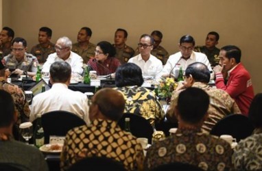 Jokowi Salat Istisqa dan Tinjau Penanganan Karhutla di Riau