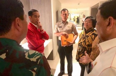 Jokowi Naik Heli Superpuma Tinjau Lokasi Karhutla di Riau