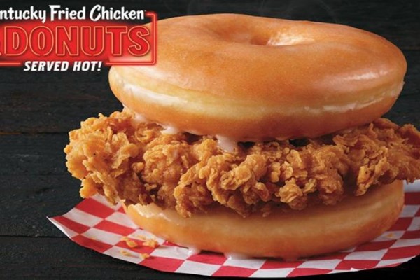 Menu baru Kentucky Fried Chicken (KFC) berupa ayam dan donat/Istimewa