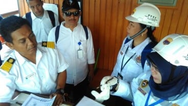 LAPORAN DARI LABUAN BAJO : Srikandi Marine Inspector Periksa 3 Kapal Layar