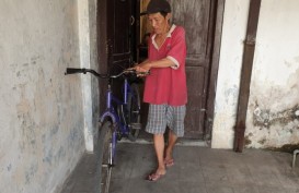 Kisah Fuk, Bersepeda dari Solo ke Mojokerto Antarkan STNK Orang Tak Dikenal